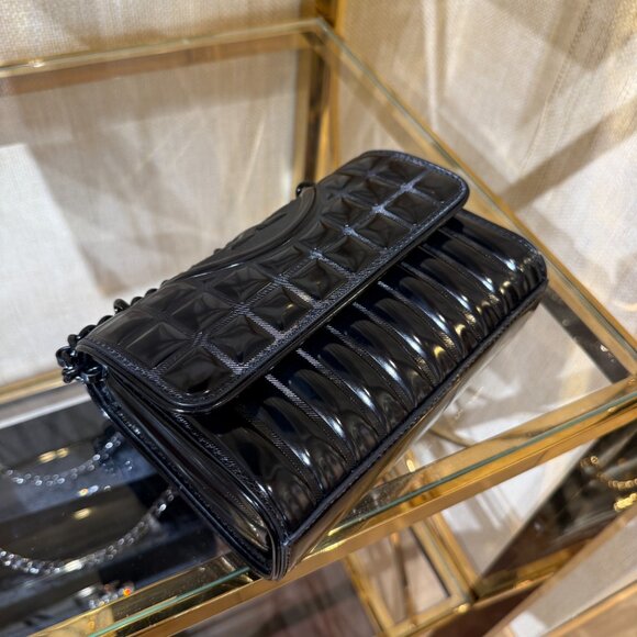 Tory Burch SMALL FLEMING METALLIC QUILT CONVERTIBLE SHOULDER BAG 155938 $548 - Picture 4 of 11